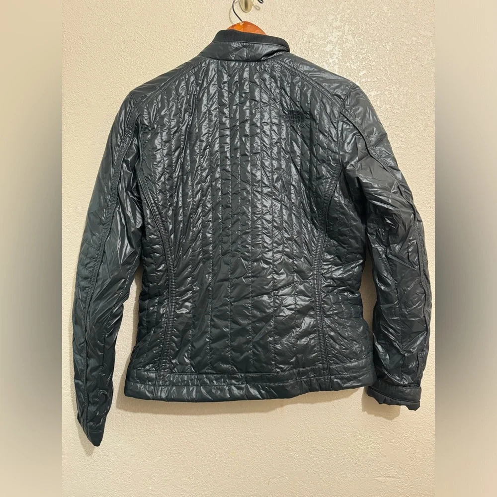 The North Face Black Jacket size M women's. - Picture 5 of 8